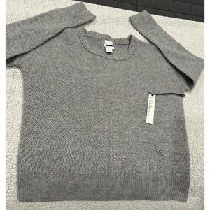 Nicole Miller New York Cashmere women’s SZ L Grey 2-ply sweater- NEW